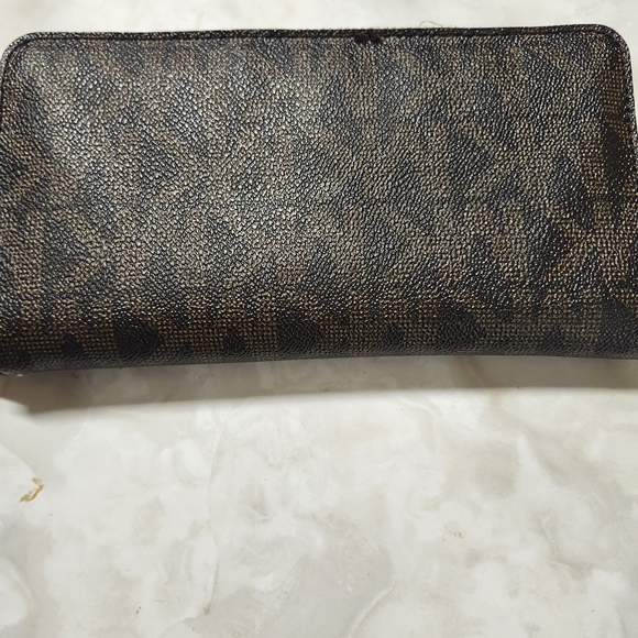 Michael Kors Brown Wallet - Picture 1 of 5
